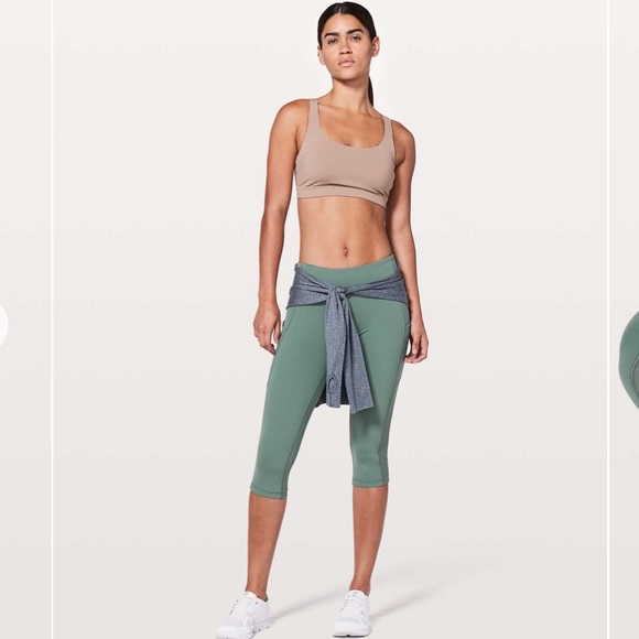 Like New Lululemon Speed Up Crop *Mesh 21" Juniper - Picture 5 of 12